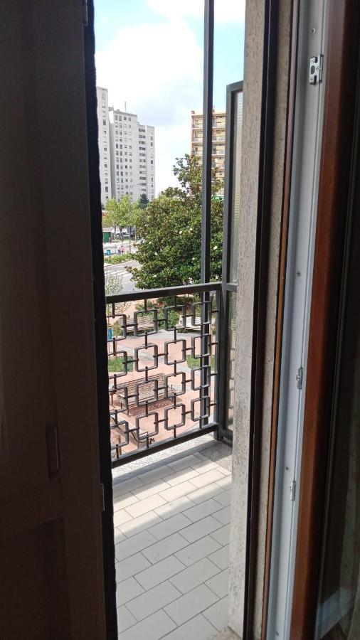 Gigli, Rooms Con Cucina In Comune E Terrazza Mailand Exterior foto