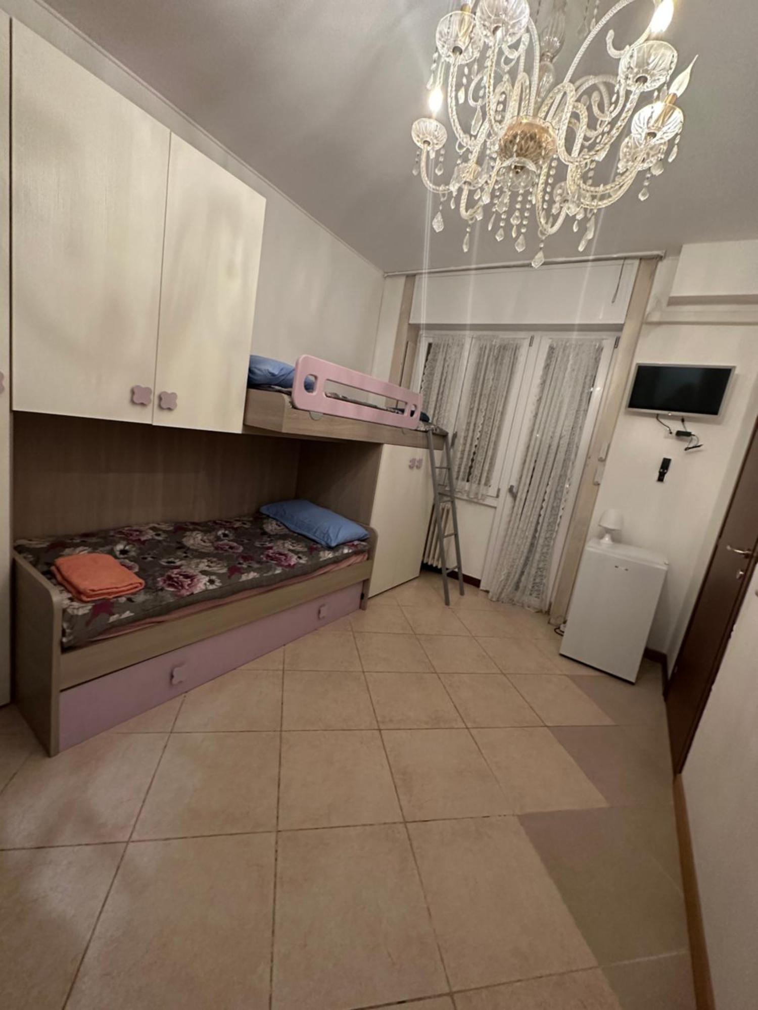 Gigli, Rooms Con Cucina In Comune E Terrazza Mailand Exterior foto