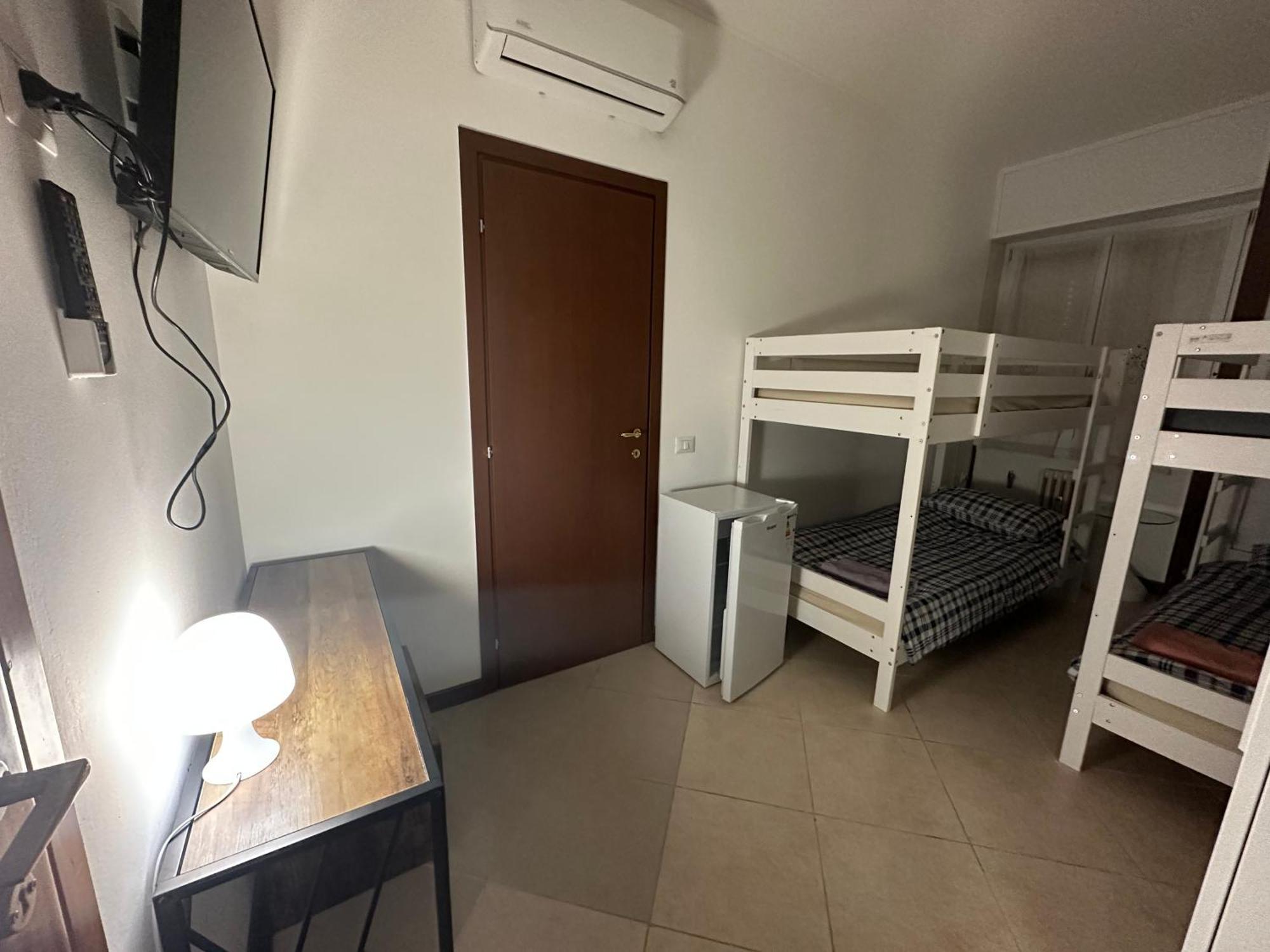 Gigli, Rooms Con Cucina In Comune E Terrazza Mailand Exterior foto