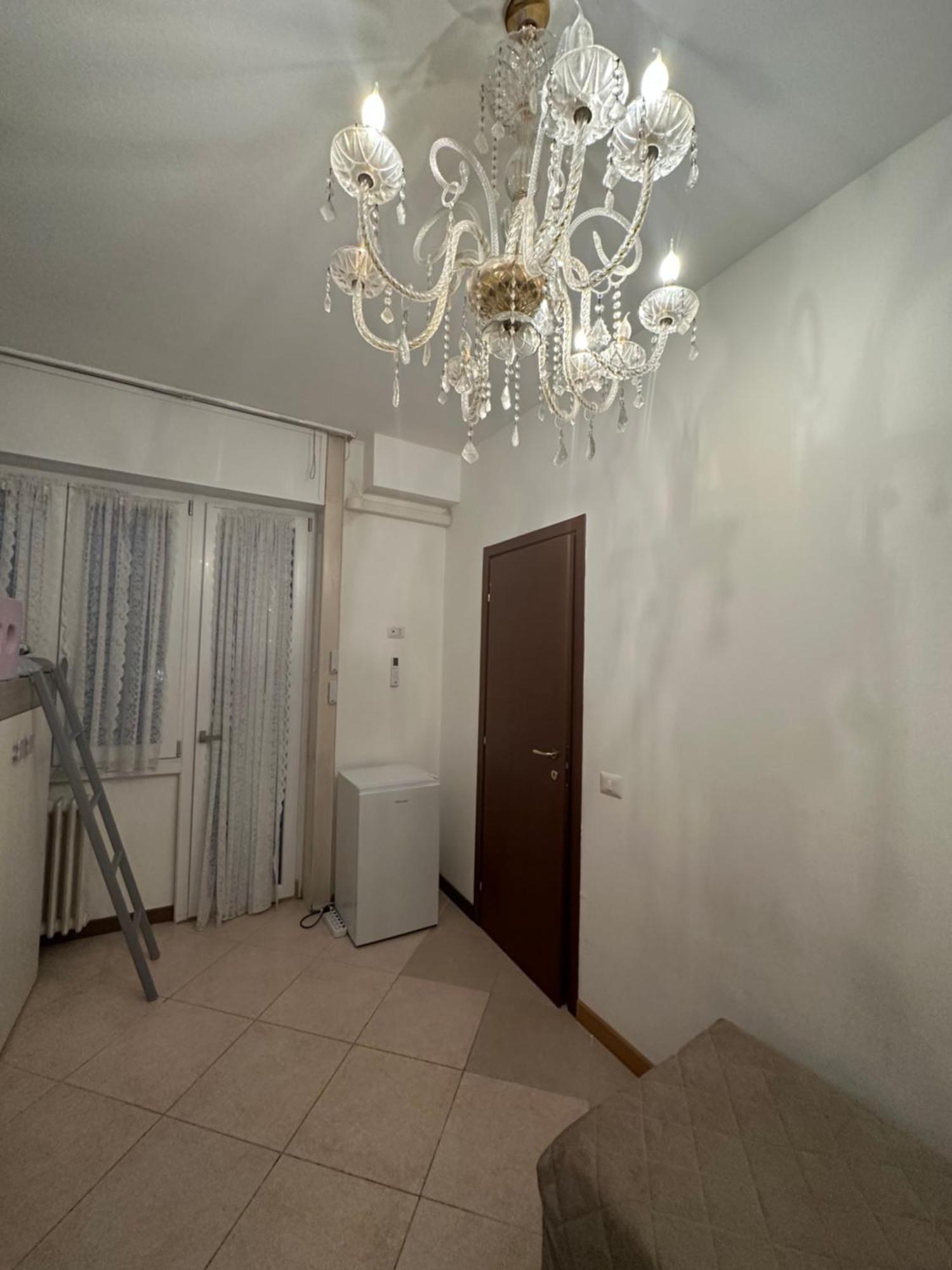 Gigli, Rooms Con Cucina In Comune E Terrazza Mailand Exterior foto