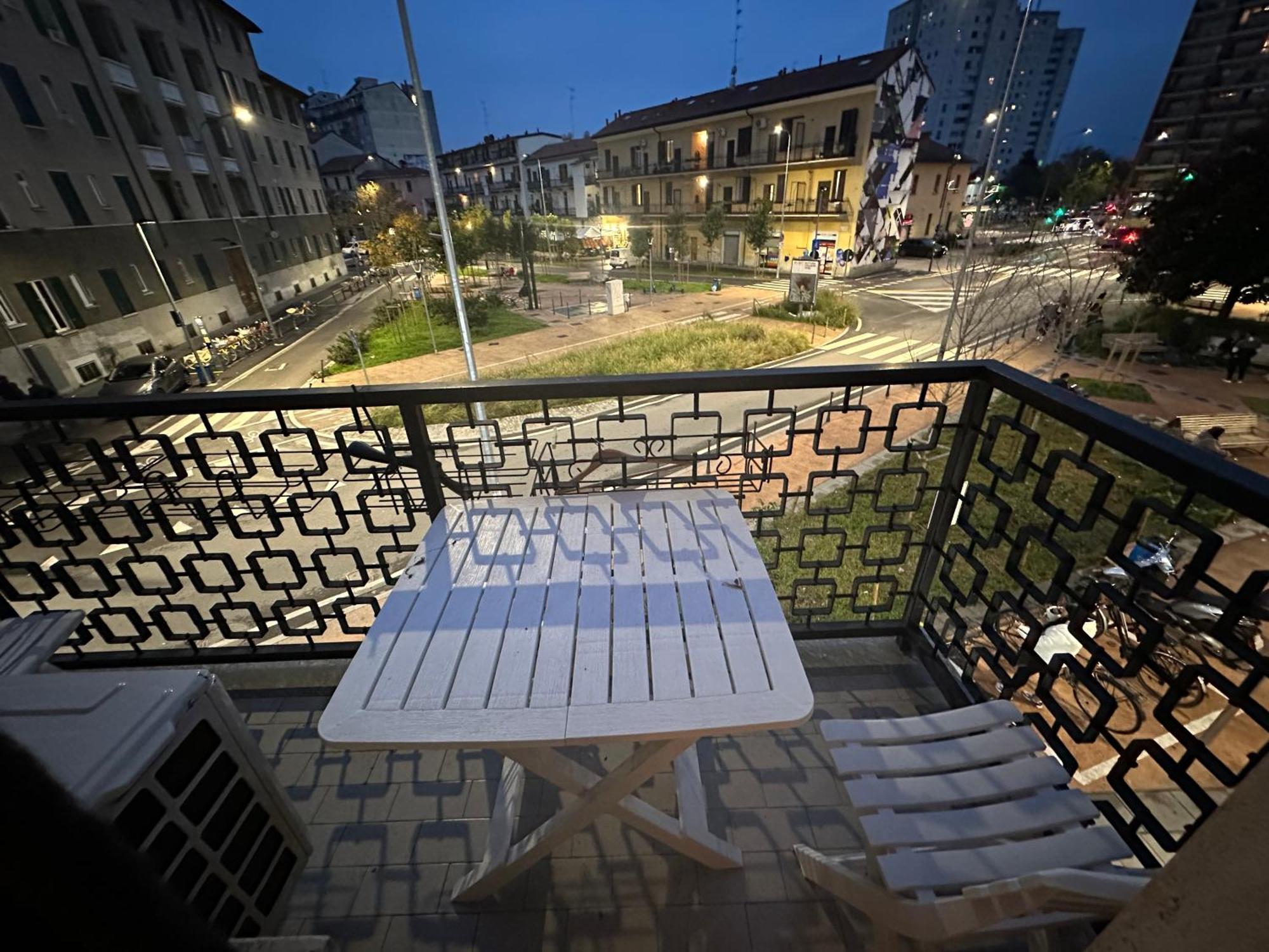 Gigli, Rooms Con Cucina In Comune E Terrazza Mailand Exterior foto
