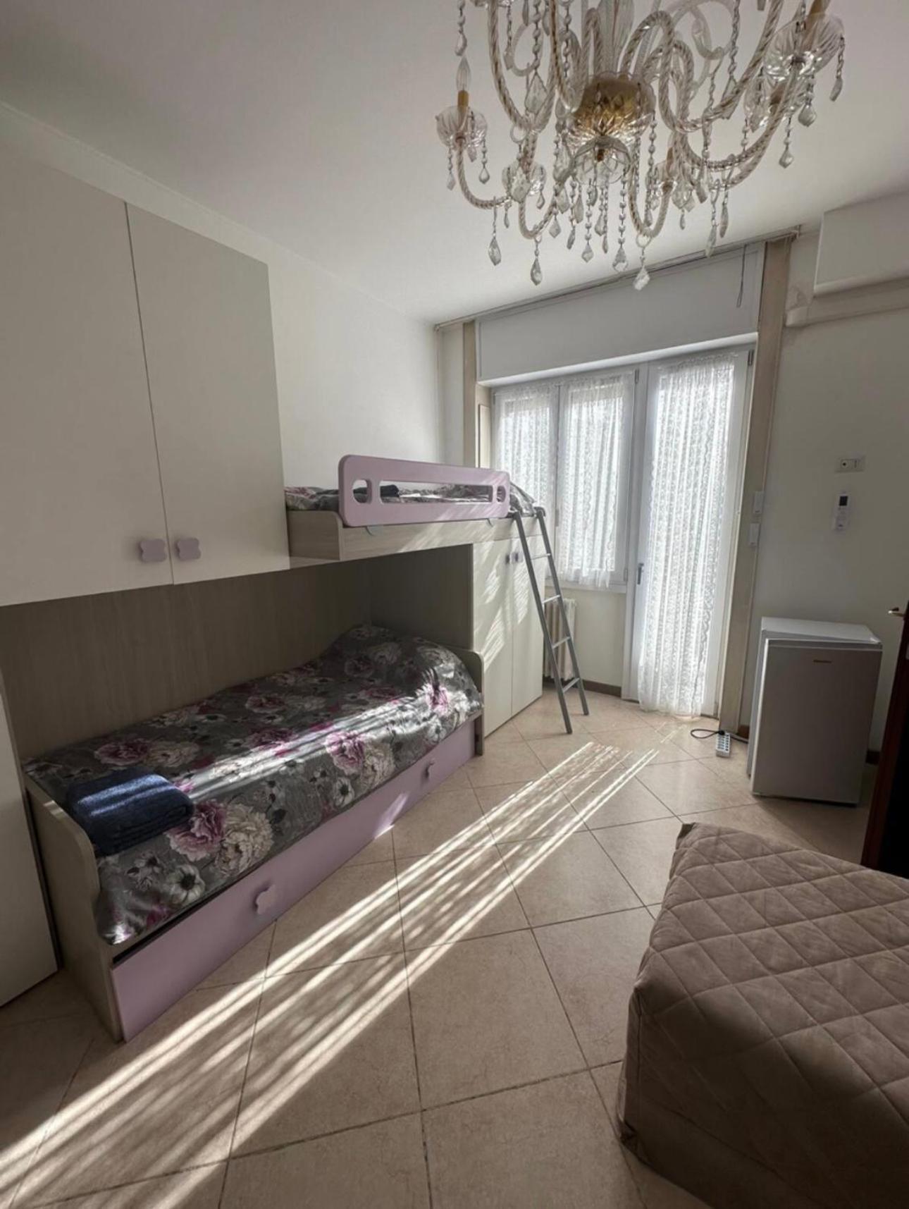 Gigli, Rooms Con Cucina In Comune E Terrazza Mailand Exterior foto