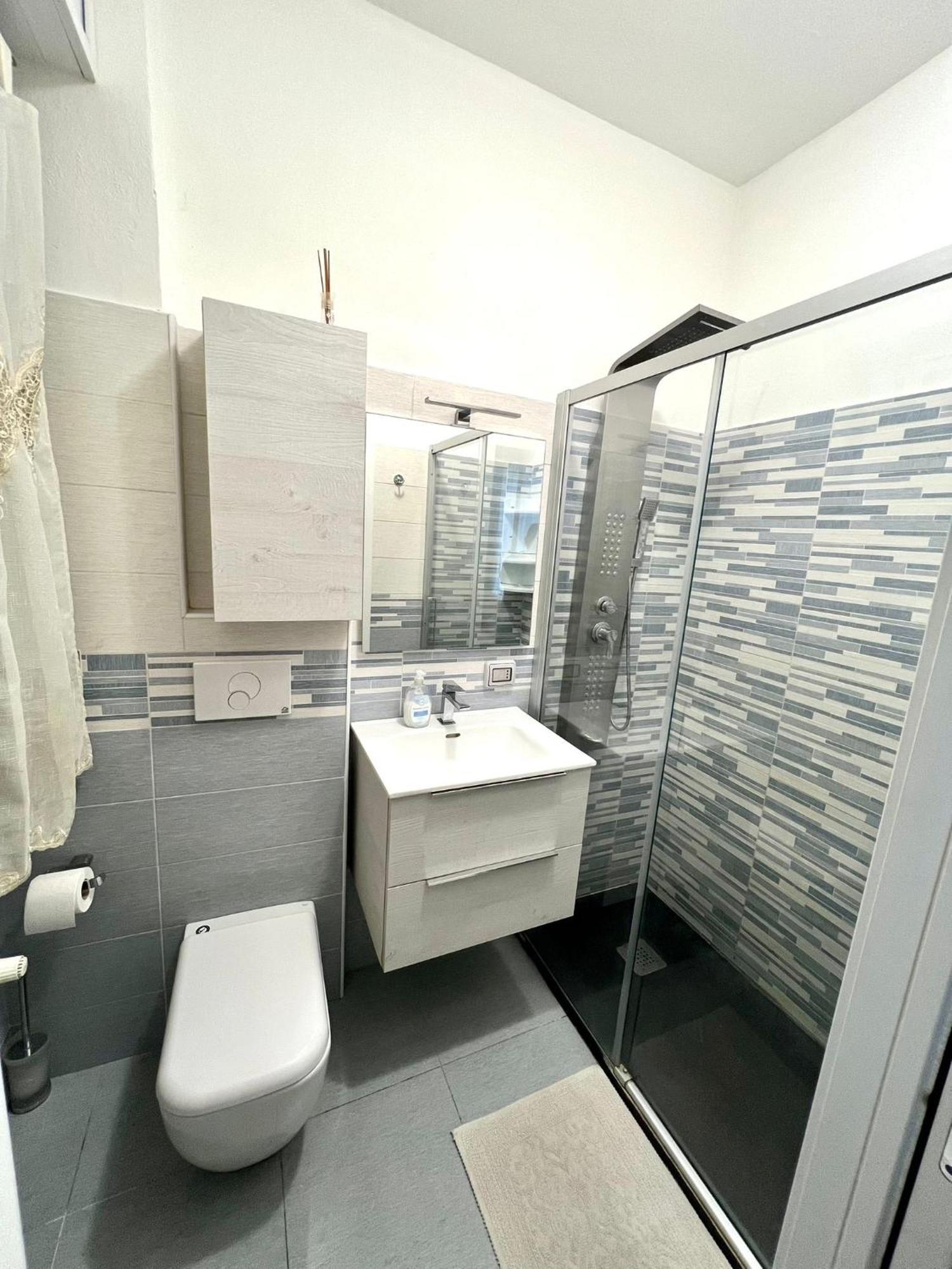 Gigli, Rooms Con Cucina In Comune E Terrazza Mailand Exterior foto